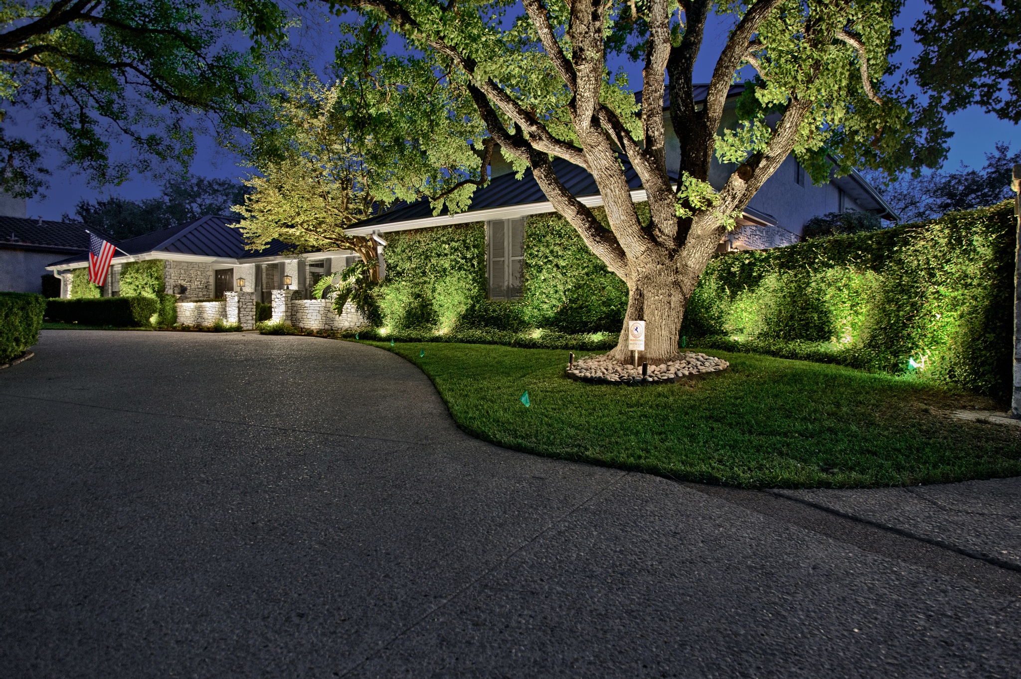 Home Landscape Lighting Do’s and Don’ts from The Perfect Light