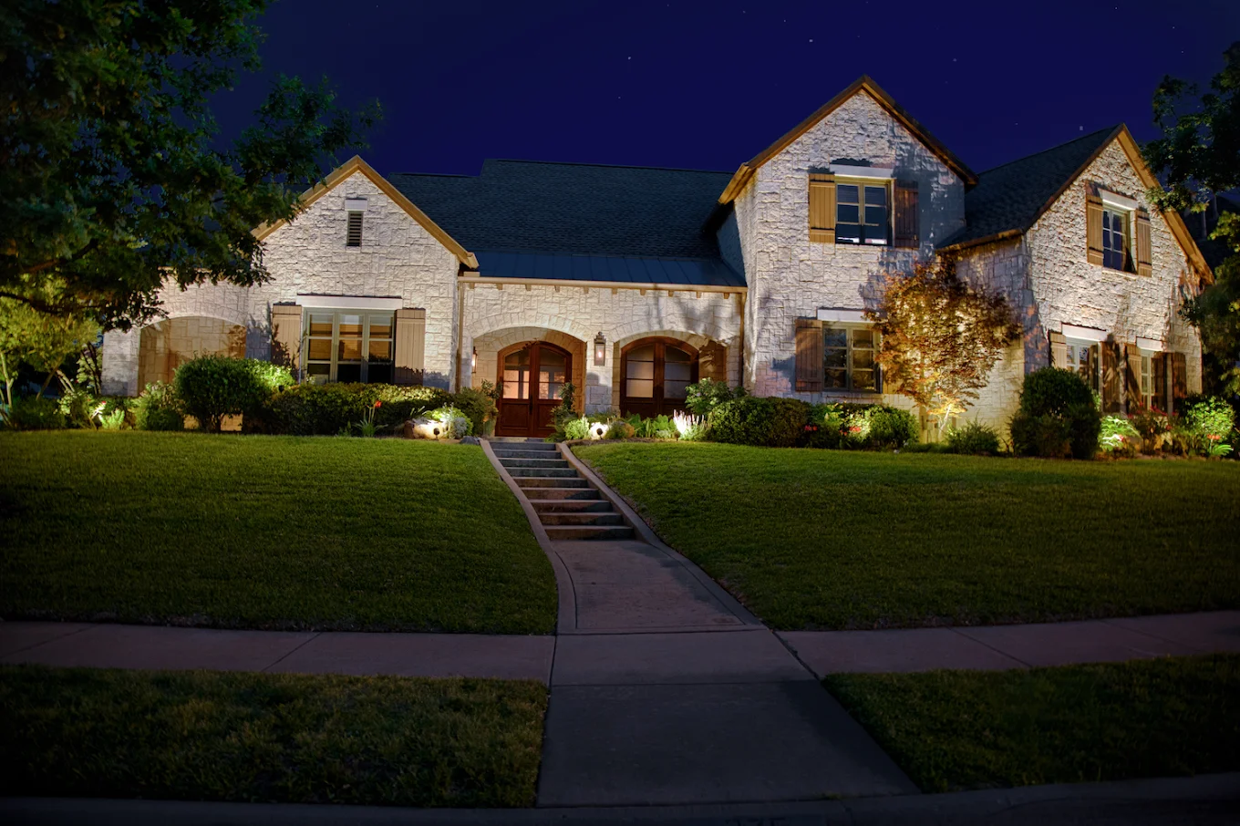 Why Professional Outdoor Lighting Installation Is Worth It
