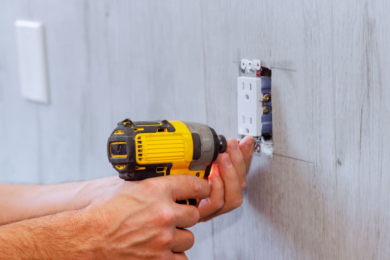 Electrical Issues We See Most in Older Houston Homes
