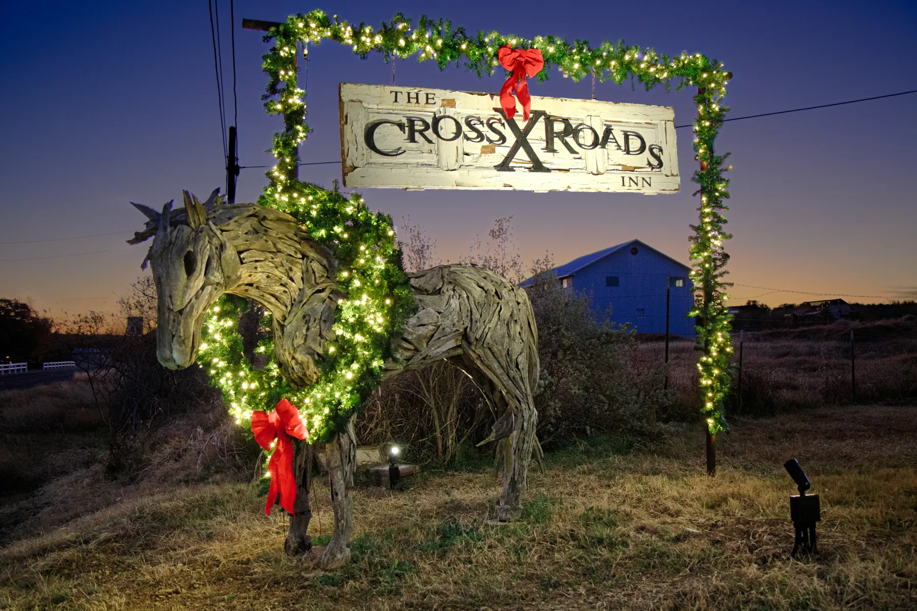 Retail plaza commercial Christmas light installation