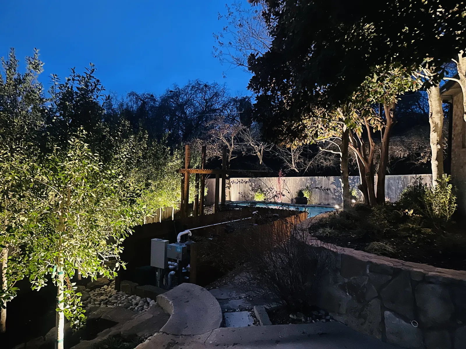 Outdoor living landscape lighting design